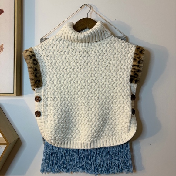 Aspen Other - Aspen Kids Poncho Top size M 7-8